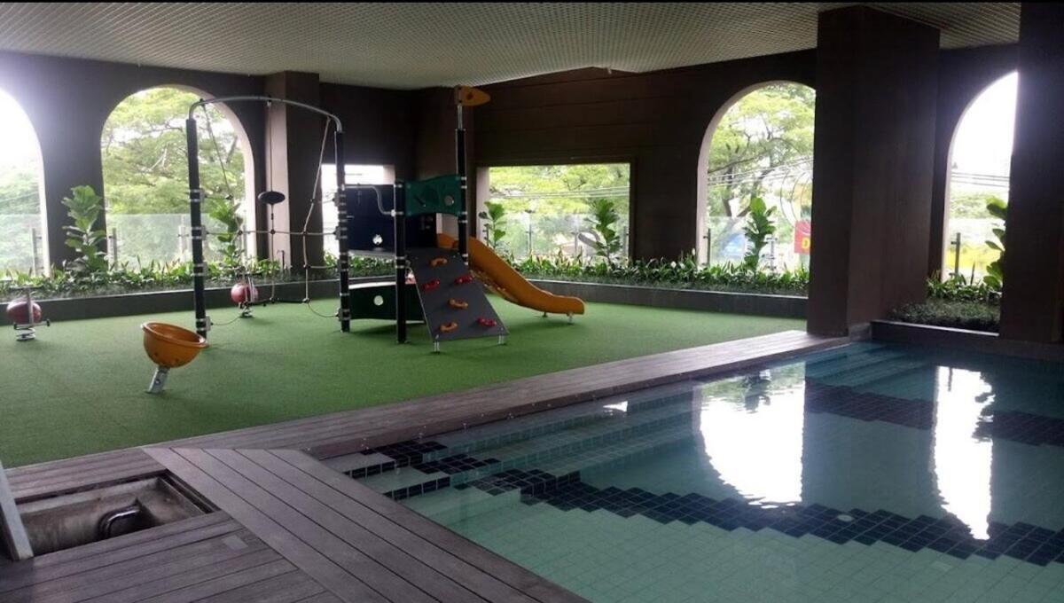 Apartment Ho 2 Cua So, Gan San Bay