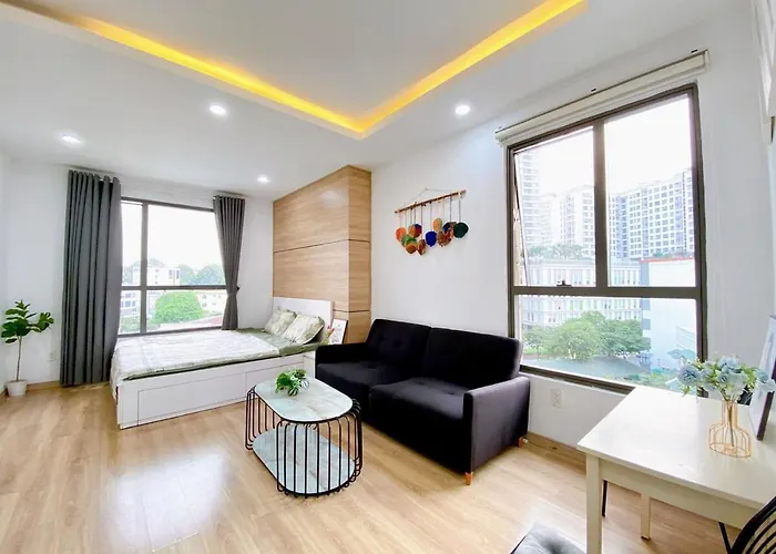 Can Ho Studio 2 Cua So, Gan San Bay